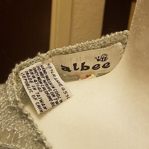 Sweater - Picture 4 of 4